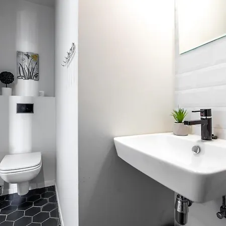 Stylish In Unbeatable Location * Tallin